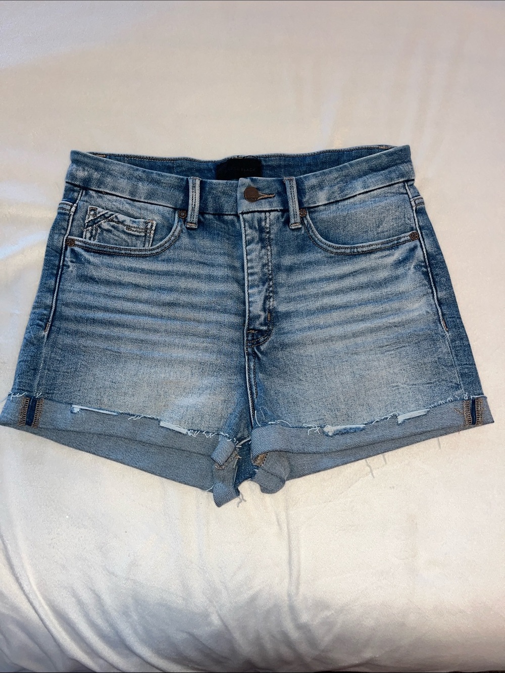 NWOT women’s Buckle Black light wash cuffed shorts